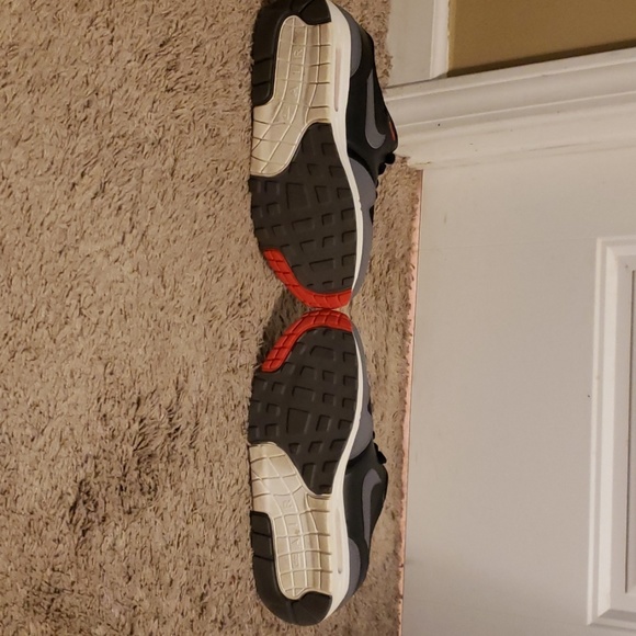 Air Max 1 Essential Cool Grey Anthracite - Picture 3 of 6